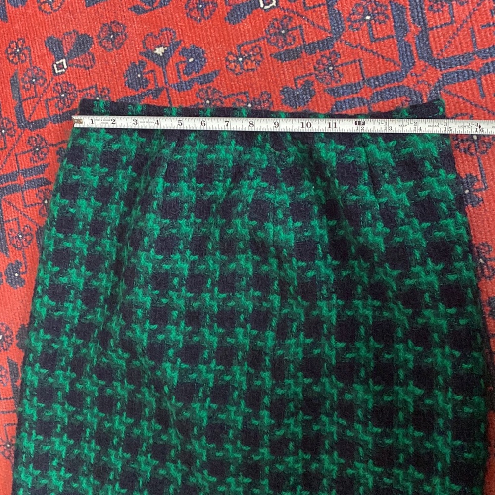 SOLDSOLDSOLD Two piece vintage wool skirt suit - Picture 8 of 9
